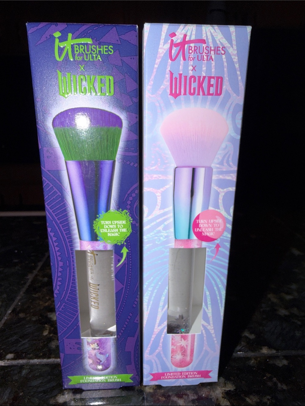 IT Brushes for ULTA x Wicked Makeup Brush - Green & Pink Bristles
